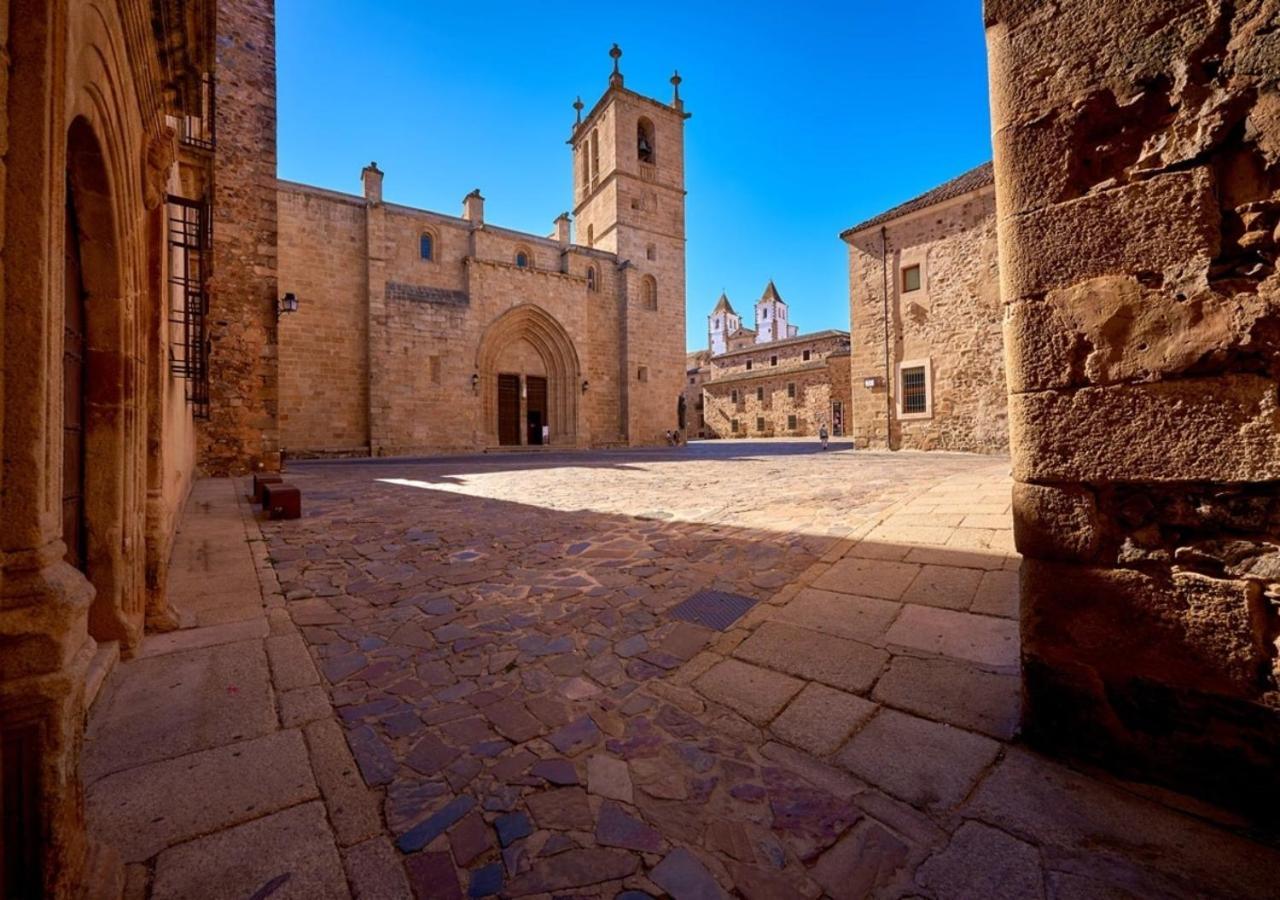 Elegante Apartamento para 5 en el centro de Cáceres con wifi Exterior foto